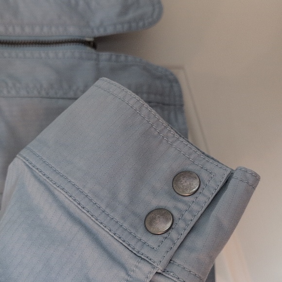 Cabi Cropped fall light jacket light blue size L EUC - Picture 6 of 12